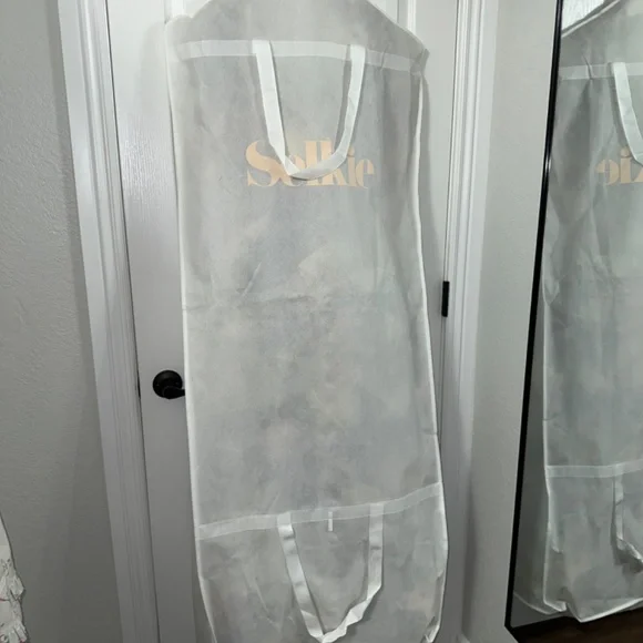 Selkie The Butter Rose In Bloom Bridal Gown with Selkie Gown Zip Bag - Size XL - Picture 13 of 14